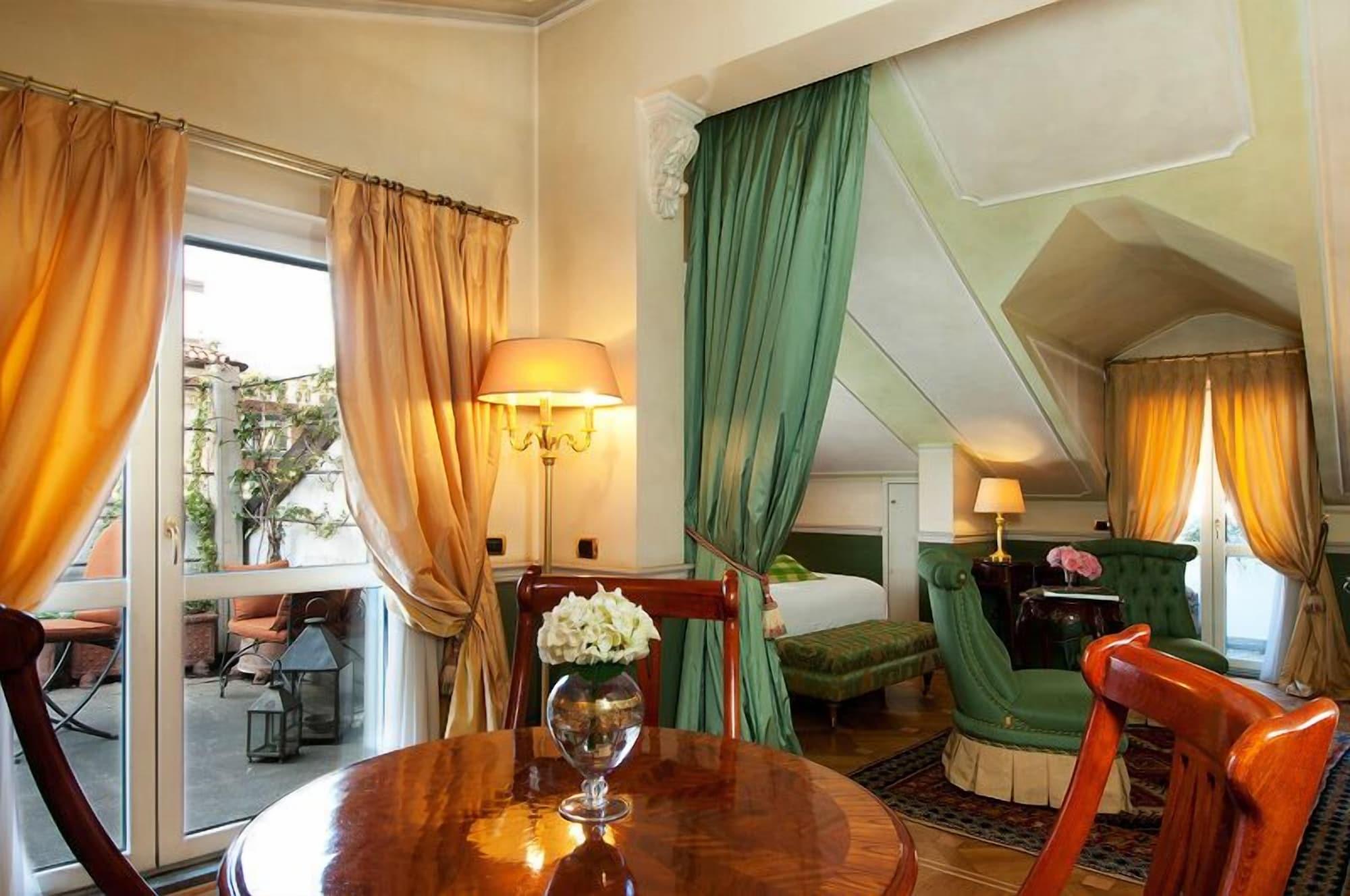 Petit Palais Hotel De Charme Milano Camera foto