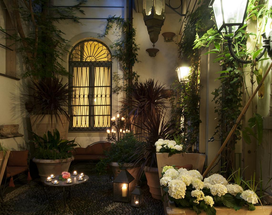 Petit Palais Hotel De Charme Milano Esterno foto