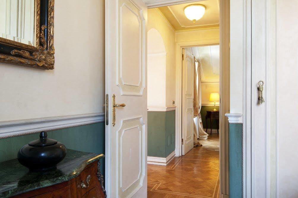 Petit Palais Hotel De Charme Milano Esterno foto
